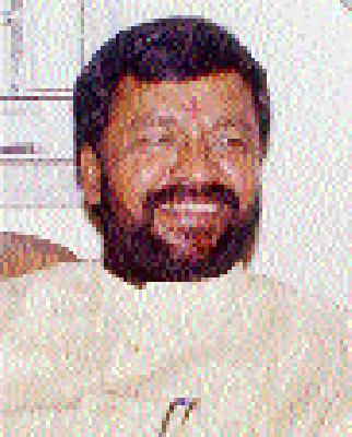 The mayor's lights of the war talked through many events | युतीचे महापौर दिवे अनेक घडामोडींनी चर्चेत