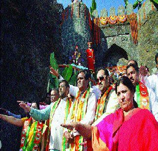 Guardian Minister-MP | पालकमंत्री-खासदारांमध्ये कलगीतुरा Guardian Minister-MP | पालकमंत्री-खासदारांमध्ये कलगीतुरा