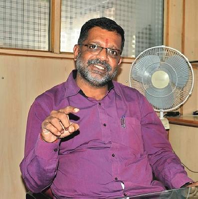 The defeats of the local governments of swaraj of cities - Bharat Patil | शहरांची सूज हा स्थानिक स्वराज्य संस्थांचा पराभव--भारत पाटील