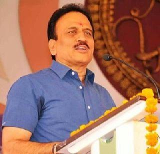 VIDEO: NASHIK: The protestors expressed their disappointment to Girish Mahajan | VIDEO : नाशिक - गिरीश महाजनांसमोर कार्यकर्त्यांनी व्यक्त केली नाराजी VIDEO: NASHIK: The protestors expressed their disappointment to Girish Mahajan | VIDEO : नाशिक - गिरीश महाजनांसमोर कार्यकर्त्यांनी व्यक्त केली नाराजी