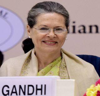 Sonia Gandhi in BJP's election campaign | सोनिया गांधी भाजपाकडून निवडणुकीच्या रिंगणात Sonia Gandhi in BJP's election campaign | सोनिया गांधी भाजपाकडून निवडणुकीच्या रिंगणात
