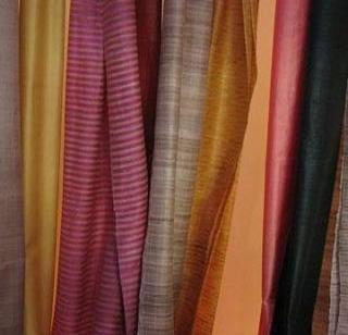 The fraud of customers in the name of Khadi by FAB India | फॅब इंडियाकडून खादीच्या नावाखाली ग्राहकांची लुबाडणूक The fraud of customers in the name of Khadi by FAB India | फॅब इंडियाकडून खादीच्या नावाखाली ग्राहकांची लुबाडणूक