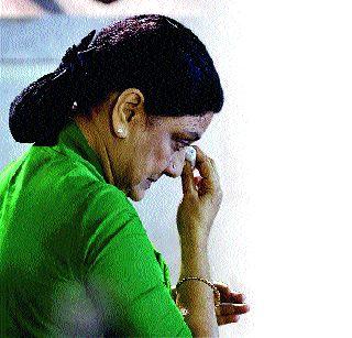 Shishikas imprisoned | शशिकलांना तुरुंगवास Shishikas imprisoned | शशिकलांना तुरुंगवास