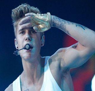 Justin Bieber's concert to be held in Mumbai! | जस्टीन बिबरचा मुंबईत होणार कॉन्सर्ट ! Justin Bieber's concert to be held in Mumbai! | जस्टीन बिबरचा मुंबईत होणार कॉन्सर्ट !