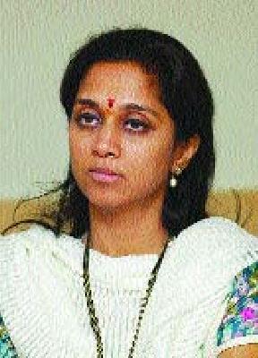 Because of government's ignorance farmers | सरकारच्या दुर्लक्षामुळेच शेतकरी