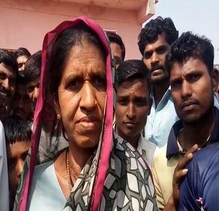 VIDEO: Bullying voters, balloted voters | VIDEO : बुलडाण्यातील मतदारांचा संताप, मतदानावर टाकला बहिष्कार VIDEO: Bullying voters, balloted voters | VIDEO : बुलडाण्यातील मतदारांचा संताप, मतदानावर टाकला बहिष्कार