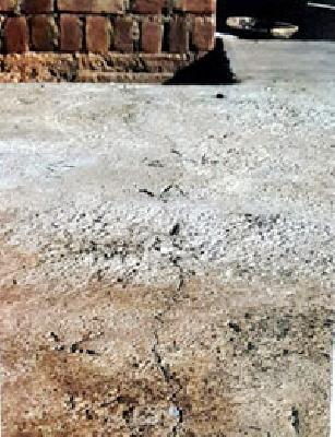 The construction of the Dalit Vasti Yojana is of poor quality | दलित वस्ती योजनेचे बांधकाम निकृष्ट दर्जाचे The construction of the Dalit Vasti Yojana is of poor quality | दलित वस्ती योजनेचे बांधकाम निकृष्ट दर्जाचे