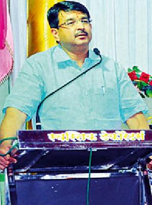 Farmers of the farm scheme should take benefit from him | मागेल त्याला शेततळे योजनेचा शेतकऱ्यांनी लाभ घ्यावा