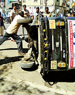 'He' reversed his wife's anger | पत्नीच्या रागावर ‘त्याने’ उलटवला आॅटो