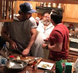 When Saif and Ranbir became 'chefs' ... | जेव्हा सैफ आणि रणबीर बनले 'शेफ'... When Saif and Ranbir became 'chefs' ... | जेव्हा सैफ आणि रणबीर बनले 'शेफ'...