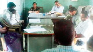 To prevent the risk of animals, increase the toilets construction | श्वापदांचा धोका टाळण्यासाठी शौचालय बांधकामावर भर