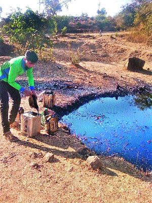 Oil tanker over Nashik-Peth road | नाशिक-पेठ मार्गावर आॅइल टॅँकर पलटला Oil tanker over Nashik-Peth road | नाशिक-पेठ मार्गावर आॅइल टॅँकर पलटला