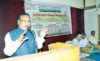 Due to abandoning loyalty to the Constitution, question of Naxalism | संविधानाशी निष्ठा सोडल्यानेच नक्षलवादाचा प्रश्न Due to abandoning loyalty to the Constitution, question of Naxalism | संविधानाशी निष्ठा सोडल्यानेच नक्षलवादाचा प्रश्न