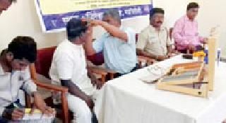 Eye check of 62 prisoners | ६२ कैद्यांची नेत्र तपासणी