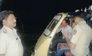 The night blockade of 'excise' | ‘एक्साईज’ची रात्री नाकाबंदी The night blockade of 'excise' | ‘एक्साईज’ची रात्री नाकाबंदी