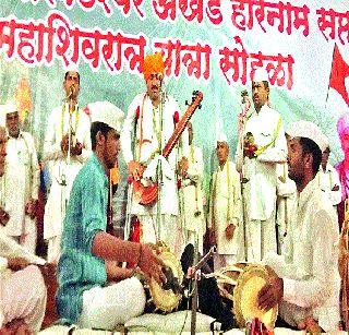 Unloading from parents' help | आई-वडिलांच्या उपकारातून उतराई अशक्य