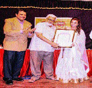 Take note of social work | सामाजिक कार्याची नोंद घ्यावी Take note of social work | सामाजिक कार्याची नोंद घ्यावी