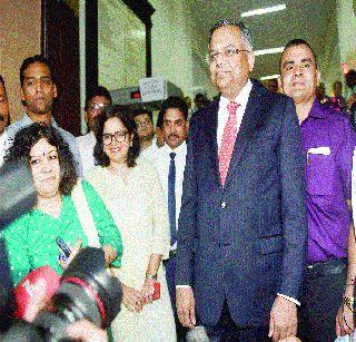 The Tata Group will lead, will not be a follower | टाटा समूह नेतृत्व करेल, अनुयायी बनणार नाही The Tata Group will lead, will not be a follower | टाटा समूह नेतृत्व करेल, अनुयायी बनणार नाही