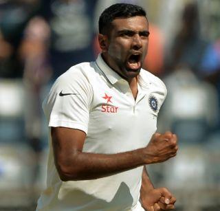 R Ashwin breaks Kapil Dev's record | आर अश्विनने तोडला कपिल देव यांचा रेकॉर्ड R Ashwin breaks Kapil Dev's record | आर अश्विनने तोडला कपिल देव यांचा रेकॉर्ड