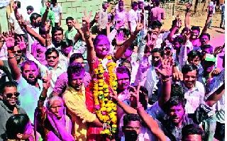 Kolhapur panchayat committee also got lily! | कोल्हापूर पंचायत समितीतही कमळ फुलले! Kolhapur panchayat committee also got lily! | कोल्हापूर पंचायत समितीतही कमळ फुलले!