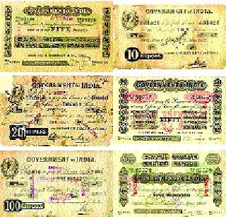 After collection, the collector of notes | चलनातून बाद नोटांचा संग्राहक After collection, the collector of notes | चलनातून बाद नोटांचा संग्राहक