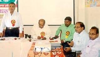 The need for effective communication to the development of the village | गावाच्या विकासाला प्रभावी संवादाची गरज