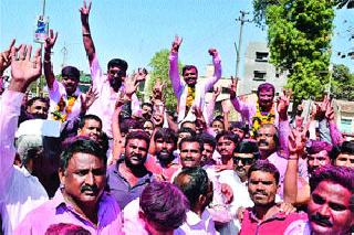 Politics about development work | विकासकामांभोवती राजकारणॅ