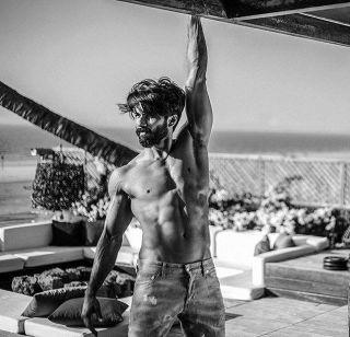 HAPPY BIRTHDAY: Shahid Kapoor's specials | HAPPY BIRTHDAY :शाहिद कपूरच्या खास गोष्टी HAPPY BIRTHDAY: Shahid Kapoor's specials | HAPPY BIRTHDAY :शाहिद कपूरच्या खास गोष्टी