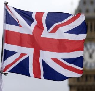 Hundreds of Indians will be divided into two groups | शेकडो भारतीयांची होणार ताटातूट Hundreds of Indians will be divided into two groups | शेकडो भारतीयांची होणार ताटातूट