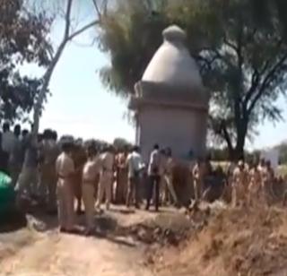 VIDEO - Police constable demarcation of Samrudhihi highway! | VIDEO - पोलीस बंदोबस्तात समृद्धी महामार्गाचे झाले सीमांकन!