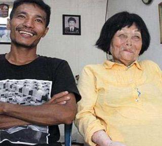 Rong number: 28-year-old Youth married the 82-year-old woman | राँग नंबर - 28 वर्षीय तरुणाने केले 82 वर्षाय महिलेशी लग्न Rong number: 28-year-old Youth married the 82-year-old woman | राँग नंबर - 28 वर्षीय तरुणाने केले 82 वर्षाय महिलेशी लग्न