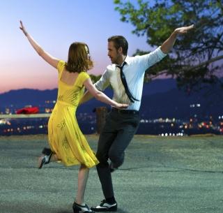 2017 Oscars Ceremony: The Best Film to Make Moonlight | 2017 ऑस्कर सोहळा : मूनलाईट ठरला सर्वोत्कृष्ट चित्रपट 2017 Oscars Ceremony: The Best Film to Make Moonlight | 2017 ऑस्कर सोहळा : मूनलाईट ठरला सर्वोत्कृष्ट चित्रपट