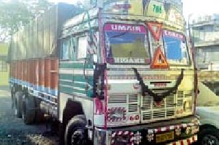 21 rescued animals | कत्तलीस जाणाऱ्या २१ जनावरांची सुटका 21 rescued animals | कत्तलीस जाणाऱ्या २१ जनावरांची सुटका