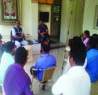 Opposition in the JNPT-Delhi Corridor meeting in Sarawali | जेएनपीटी-दिल्ली कॉरिडोरला सरावली येथील सभेत विरोध Opposition in the JNPT-Delhi Corridor meeting in Sarawali | जेएनपीटी-दिल्ली कॉरिडोरला सरावली येथील सभेत विरोध