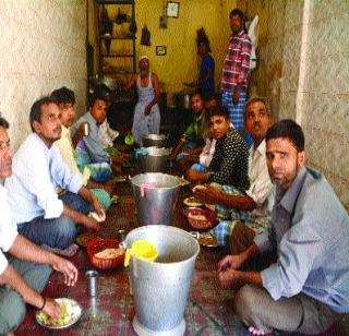 Malnutrition in the fields of Bhiwandi | भिवंडीतील खाणावळीच कुपोषित Malnutrition in the fields of Bhiwandi | भिवंडीतील खाणावळीच कुपोषित