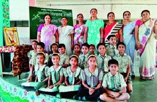 Marathi is such a language! | ...मराठी असे आमुची मायबोली !