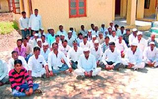 Fasting for Palkhed water | पालखेडला पाण्यासाठी उपोषण