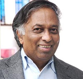 Dr. Vijay Bhatkar took charge as Vice-Chancellor | डॉ. विजय भटकर यांनी कुलगुरूपदाचा पदभार स्वीकारला Dr. Vijay Bhatkar took charge as Vice-Chancellor | डॉ. विजय भटकर यांनी कुलगुरूपदाचा पदभार स्वीकारला