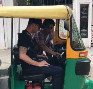 VIDEO - Michael Clarke runs autorickshaws in India | VIDEO - मायकल क्लार्क जेव्हा भारतात रिक्षा चालवतो VIDEO - Michael Clarke runs autorickshaws in India | VIDEO - मायकल क्लार्क जेव्हा भारतात रिक्षा चालवतो