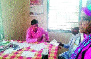 Bogus doctors in sub-district hospital | उपजिल्हा रुग्णालयात बोगस डॉक्टरं