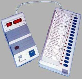 Opposition Opposition against the disturbances of EVM in Nagpur | नागपुरात ईव्हीएममधील गडबडी विरोधात सर्वपक्षीय मोर्चा