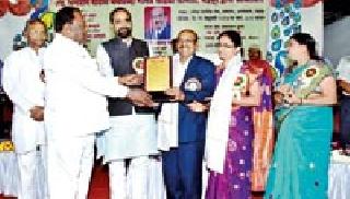 God Patels advocates human values! | भगवान पाटलांची वकिली मानवी मूल्ये जपणारी! God Patels advocates human values! | भगवान पाटलांची वकिली मानवी मूल्ये जपणारी!