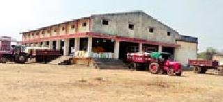 Closure of Nafed Tire purchase in Maregaon | मारेगावात नाफेडची तूर खरेदी बंद