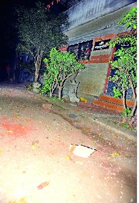 Suspected Pritam's house attacked | संशयित प्रीतमच्या घरावर हल्ला