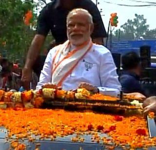 UP Election 2017: slogan of 'Har Har Modi' again in Varanasi | UP Election 2017: वाराणसीत पुन्हा 'हर हर मोदी'चे नारे UP Election 2017: slogan of 'Har Har Modi' again in Varanasi | UP Election 2017: वाराणसीत पुन्हा 'हर हर मोदी'चे नारे
