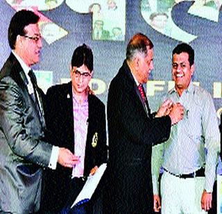 Gaurav helped the Swachh Bharat Mission | स्वच्छ भारत अभियानास मदत केल्याने गौरव Gaurav helped the Swachh Bharat Mission | स्वच्छ भारत अभियानास मदत केल्याने गौरव