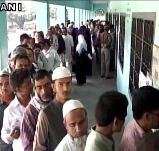 UP Election 2017: Uttar Pradesh 57 percent, Manipur 84 percent polling | UP Election 2017: उत्तर प्रदेश 57 टक्के, मणिपूरमध्ये 84 टक्के मतदान UP Election 2017: Uttar Pradesh 57 percent, Manipur 84 percent polling | UP Election 2017: उत्तर प्रदेश 57 टक्के, मणिपूरमध्ये 84 टक्के मतदान