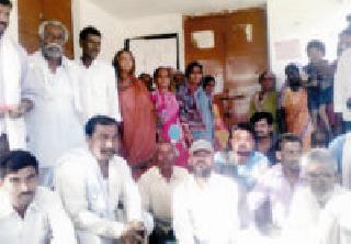 Tahagaon (min) is the name of the tahaha | दहेगाव (मि.) वासीयांचा पाण्यासाठी टाहो Tahagaon (min) is the name of the tahaha | दहेगाव (मि.) वासीयांचा पाण्यासाठी टाहो