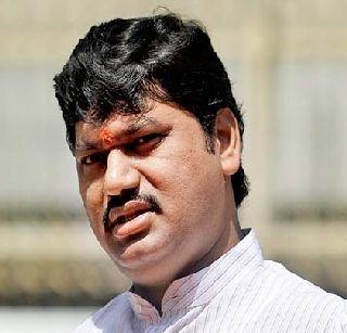 Dhananjay Munde's allegation of corruption in Jalakshi Shivar, Dhananjay Mundane's allegations | जलयुक्त शिवारात 4 हजार कोटींचा भ्रष्टाचार, धनंजय मुंडेंचा आरोप