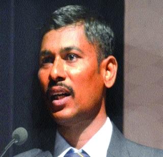 Tired of hearing tales of youth! | किस्से ऐकताना तरुणाई झाली थक्क!